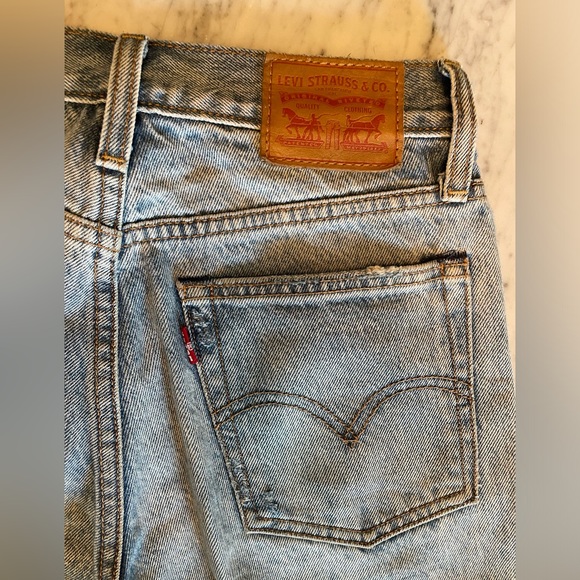 Levi Wedgie jeans - Picture 3 of 4